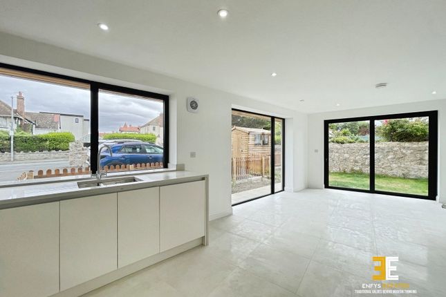 Apartment 2, 57 Marine Drive, Colwyn Bay photo 4