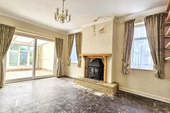 17, Nursery Road, Thurnby Lodge photo 3