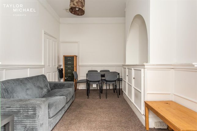 6 Bedroom Terraced in BN1 4QJ