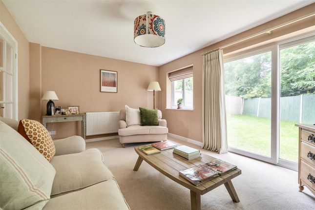 2, Nightingale Acre, Taunton photo 4
