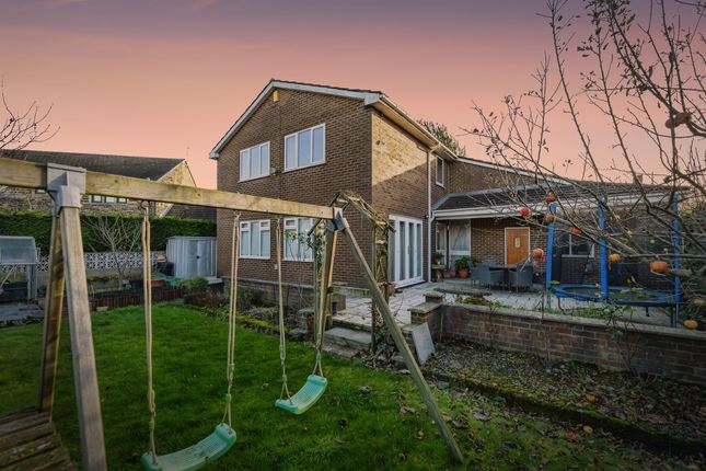 Moorfield, Birstall Lane, Bradford photo 2