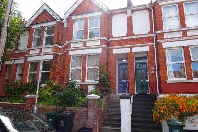 Flat to rent in Riley Road, Brighton