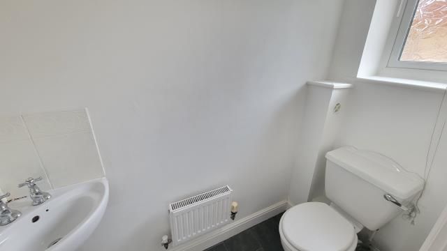 9, Old School Court, Swindon photo 5