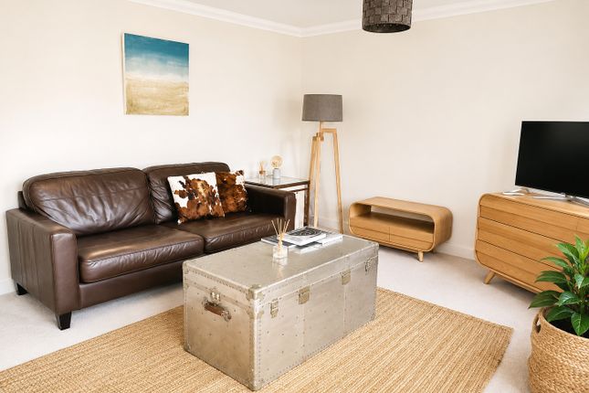 13, Mercer Way, Gloucestershire photo 3