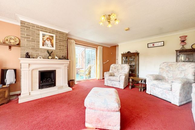 42, Broadway Avenue, Newton Abbot photo 2