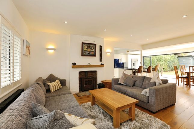 North Road, Crawley photo 3