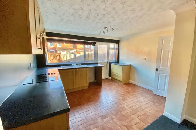 27, Churchfield Avenue, BARNSLEY photo 4