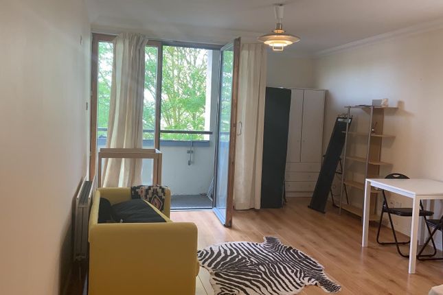 Room to rent in Hudson Court, 3 Maritime Quay, London
