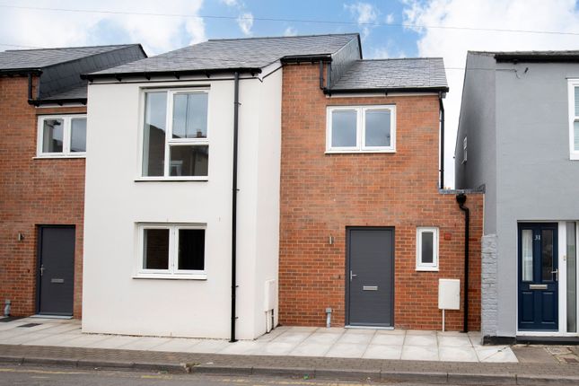 End terrace house to rent in Columbia Street, Cheltenham