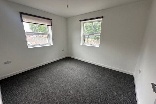 2, Baker House, Coffee Tavern Lane, Rushden photo 2
