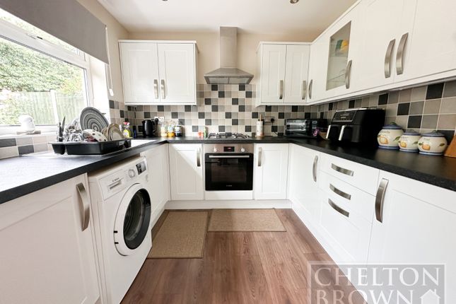 53, Lowick Court, Northampton photo 3