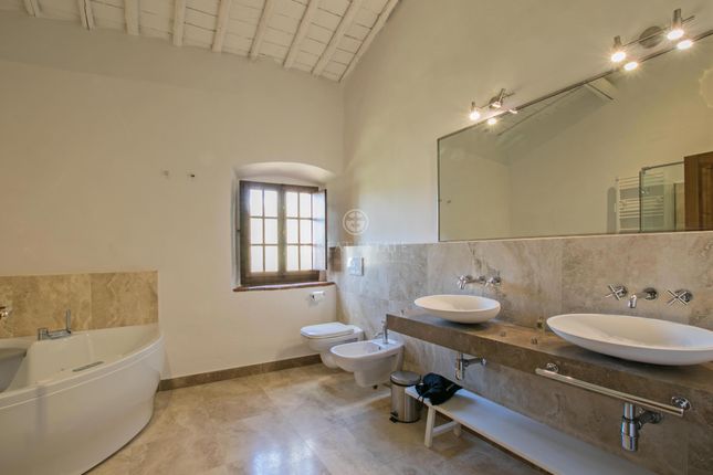 Villa for sale in Gaiole In Chianti, Siena, Tuscany