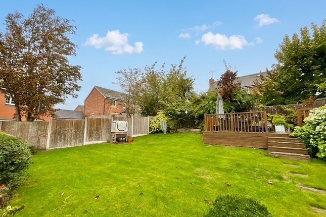 7 Anderton View, Stone photo 4