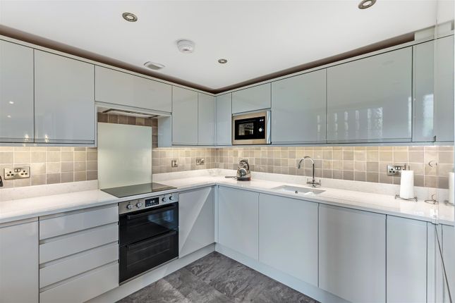 Apartment 10, 135, Otley Road, Leeds photo 3