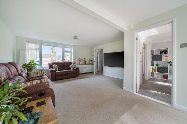 33, Firlands, Berkshire photo 3