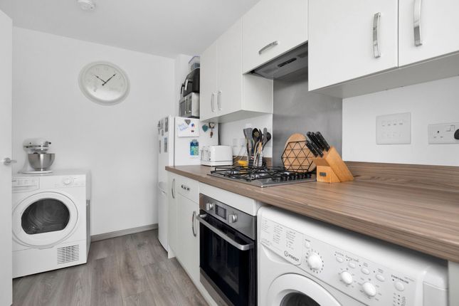 6 Bowles Close, Bognor Regis photo 4