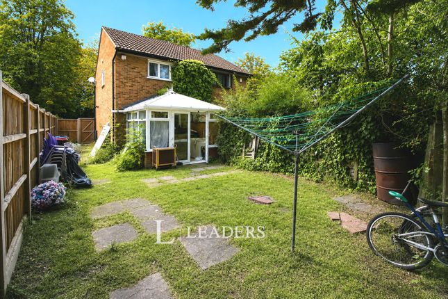 37, Robins Hill, Milton Keynes photo 4