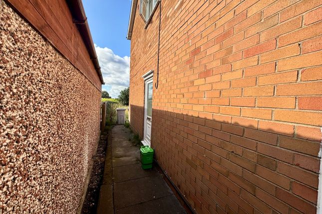 Flat 8, Royds Court, Sandbach photo 2