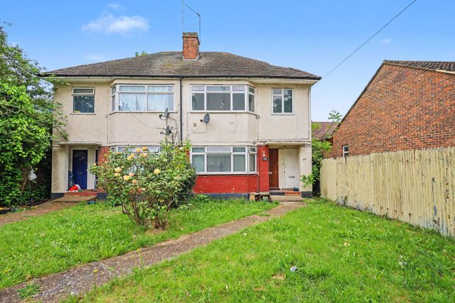 39 Gloucester Close, 39 Gloucester Close, London photo 2