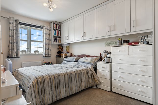 11 Almond Avenue, Walton, Wakefield photo 4