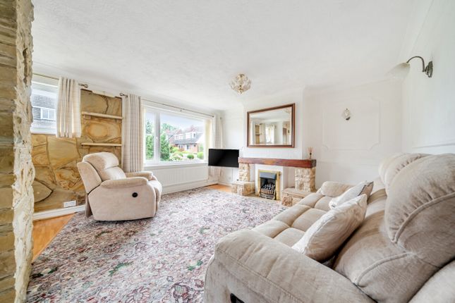 80, Hall Park Avenue, Leeds photo 2