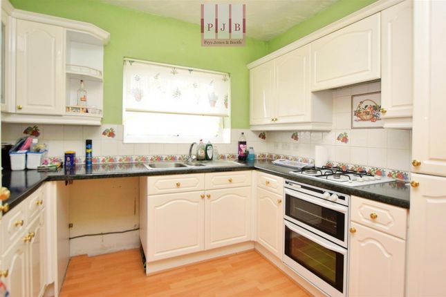 104, Lon Y Cyll, Abergele photo 4