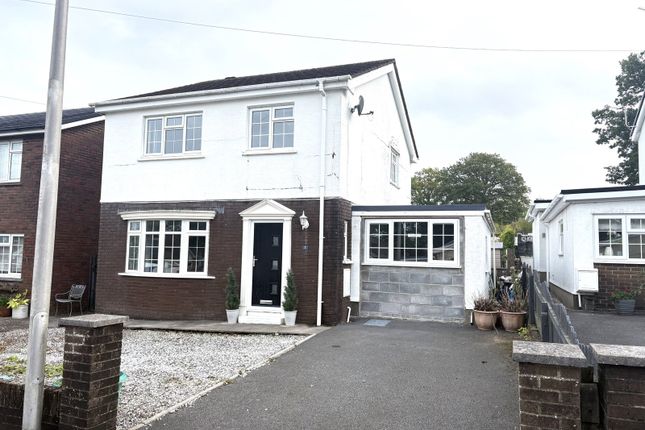 3-bed detached on 7, Lon Ger Y Coed, Ammanford, £269,950