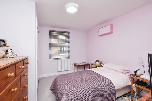 Flat for sale in Sarah West Close, Norwich