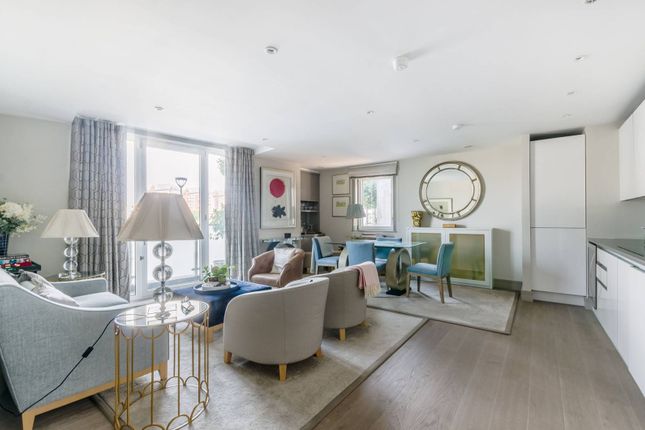 Flat for sale in Ivory House, Clove Hitch Quay, Wandsworth Common, London