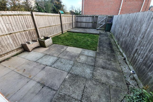 8, Lillehammer Drive, Coalville photo 2