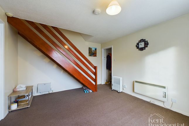 37 Tay Close, Chatham photo 2