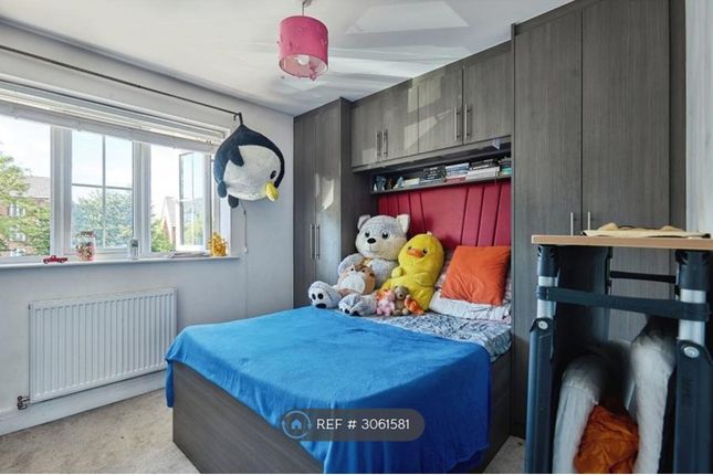 Rye Way, Finchwood Park, Wokingham photo 5