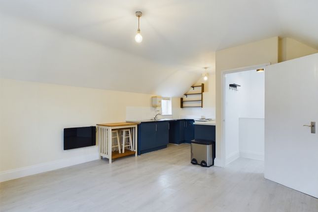 Cam01721G0-Pr0053-Still007