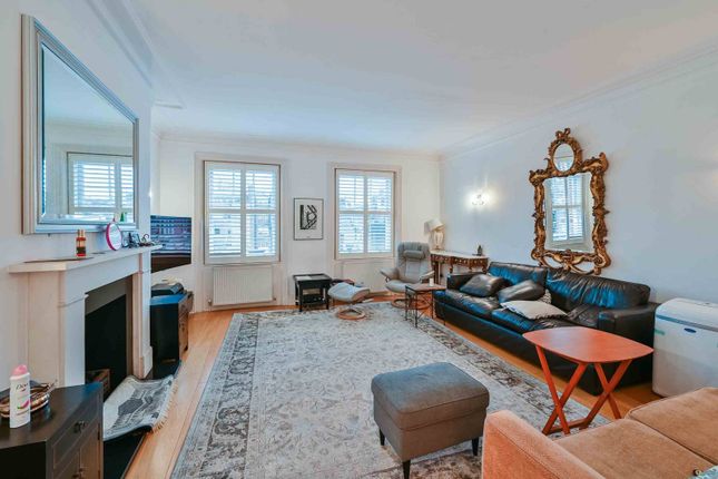 Flat for sale in Cumberland Mansions, Marylebone, London