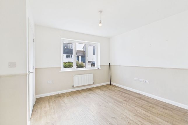 51, Long Croft Cresecent, Hayle photo 2