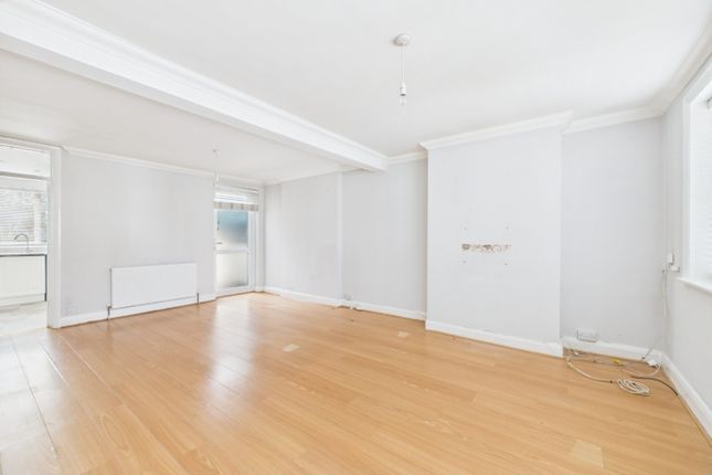 18A Addington Road, West Wickham, Kent photo 2