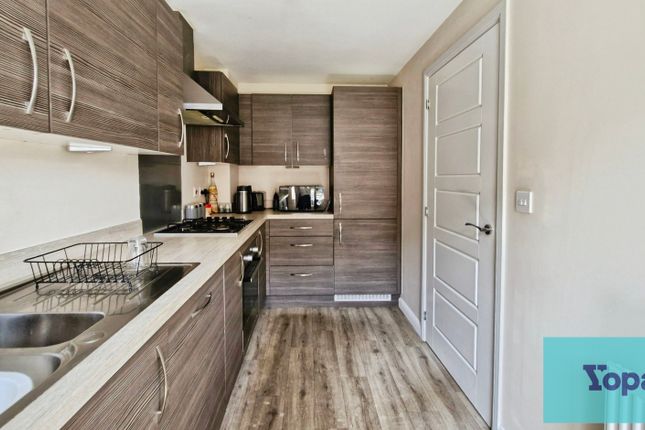 5, Bird Way, Telford photo 2