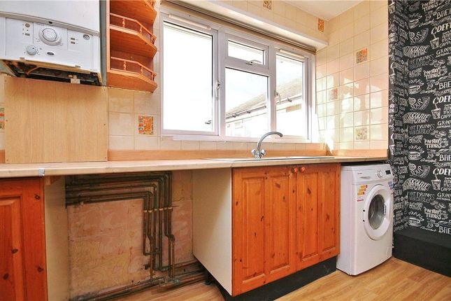 13 Wellington Court,, Clare Road, Surrey photo 3