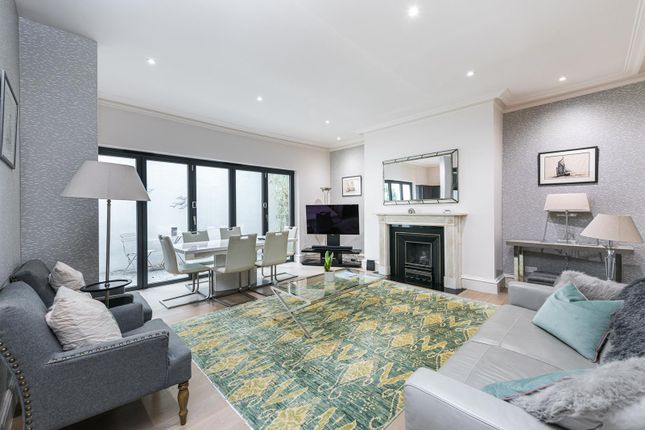 Flat 6, 22, Redcliffe Square, London photo 2