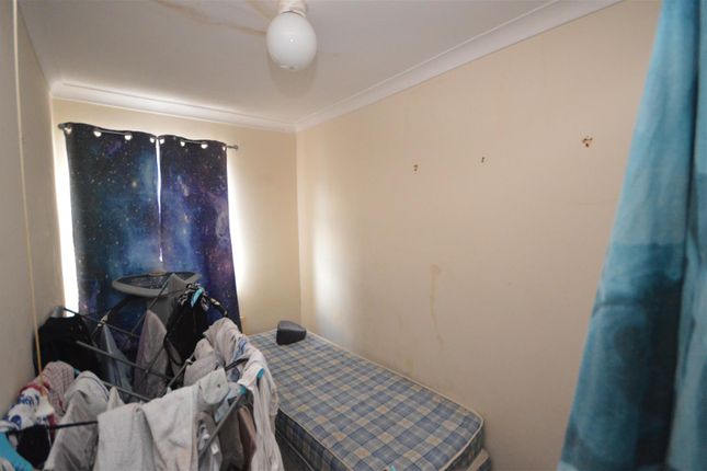 55, Briggs Avenue, Castleford photo 4