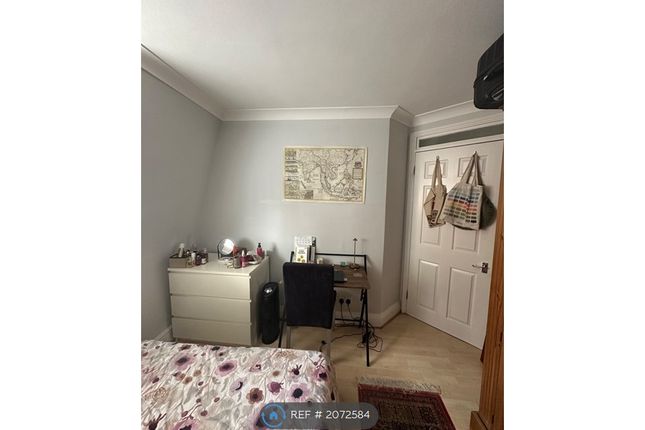 Thumbnail Room to rent in Collingham Place, London