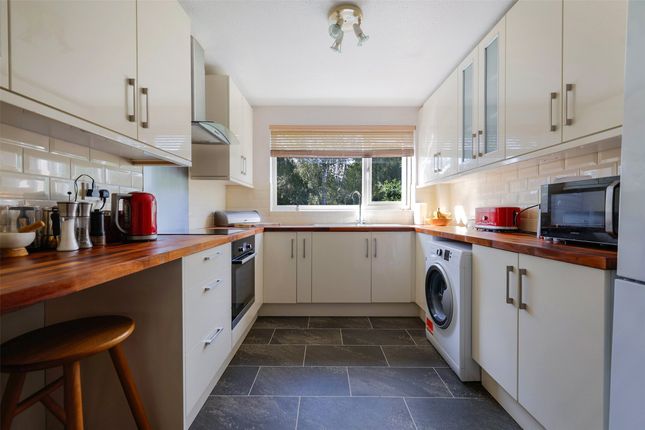 Flat 3, Langley Court,, Alma Road, Surrey photo 2