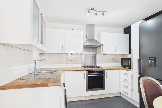 Flat 13, Jupiter Court, 10, Cameron Crescent, Edgware photo 4