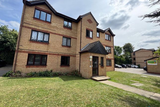 Large 2 Bedroom Ground Floor Flat