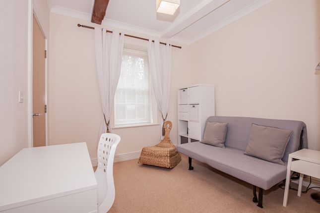 Flat for sale in Michaelis Road, Thame