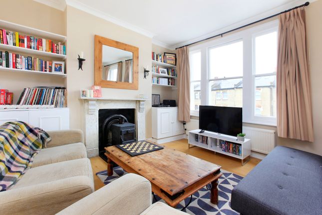 Flat for sale in Northcote Road, Battersea, London
