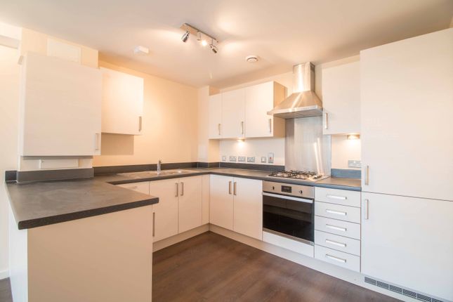 Thumbnail Flat for sale in Holdsworth Lodge, 66 Lancaster Gardens, London