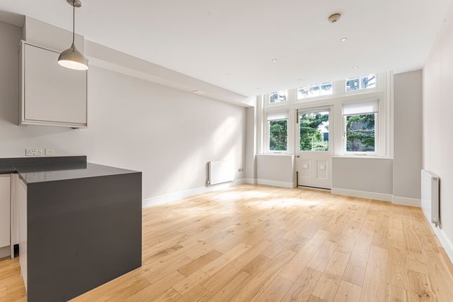 Flat 6, 35, Coombe Road, Kingston Upon Thames photo 4