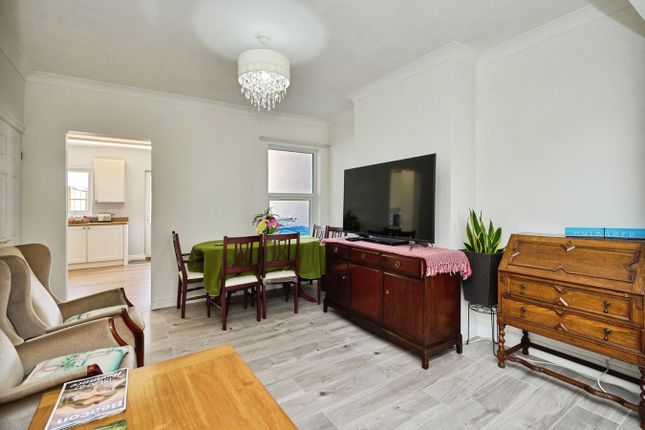 68, Avenue Road, Sandown photo 3