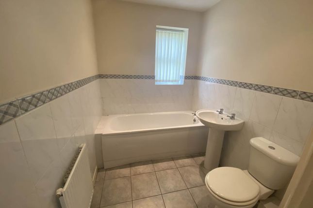 14, Orchid Court, Kingstanding photo 3